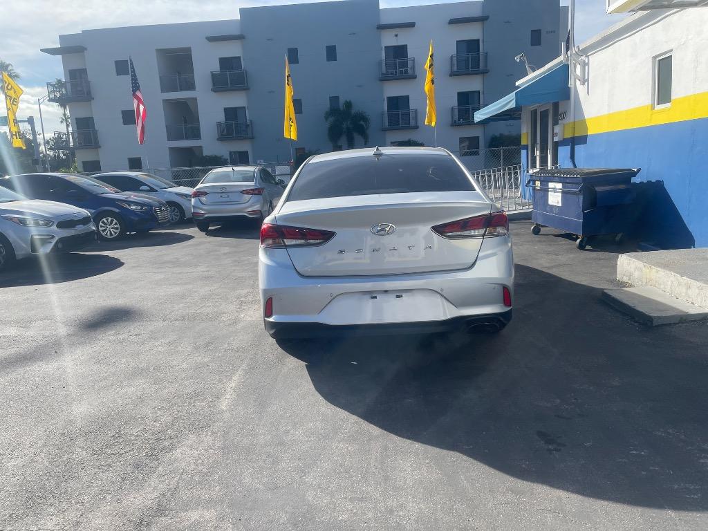 2018 Hyundai Sonata SE - Photo 6