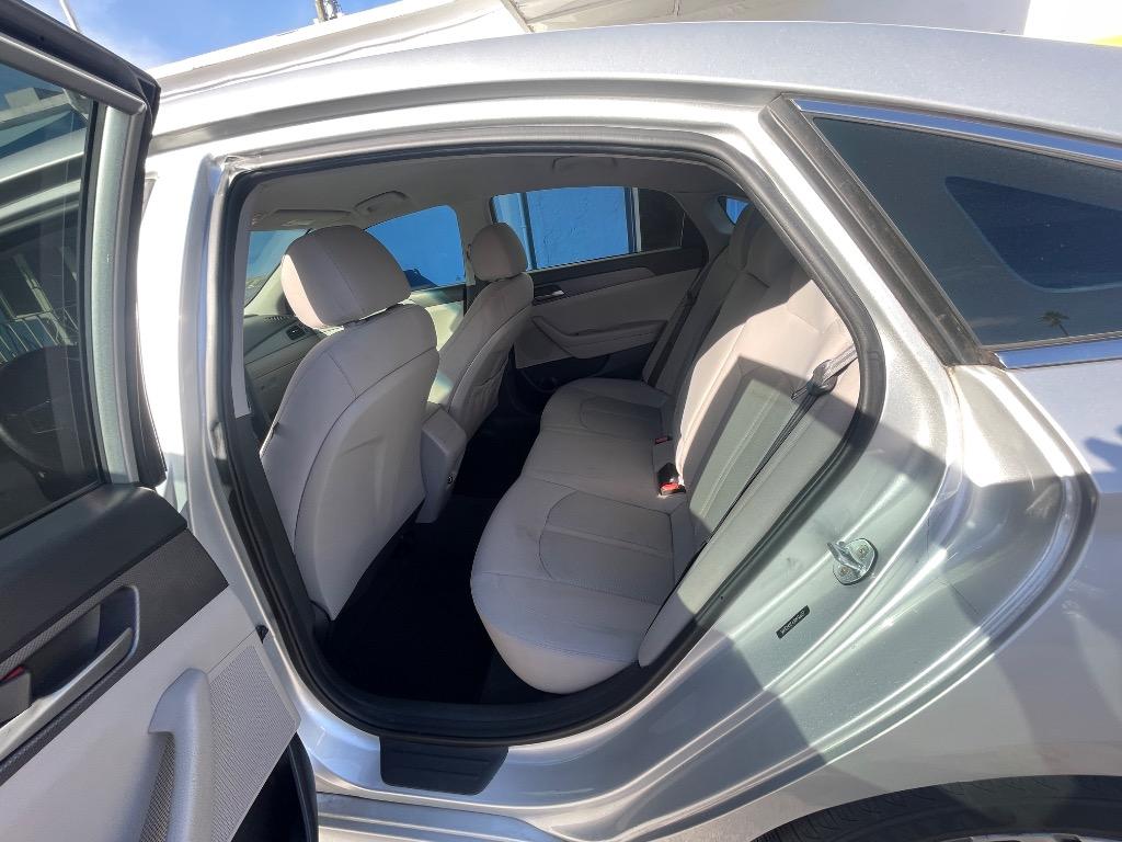 2018 Hyundai Sonata SE - Photo 11