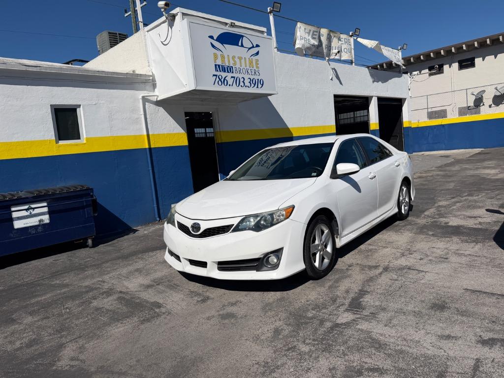 2014 Toyota Camry SE