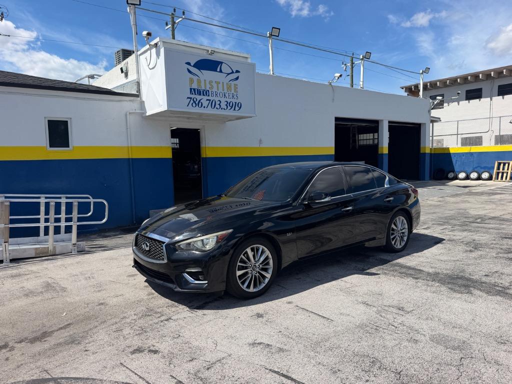 2018 INFINITI Q50 LUXE